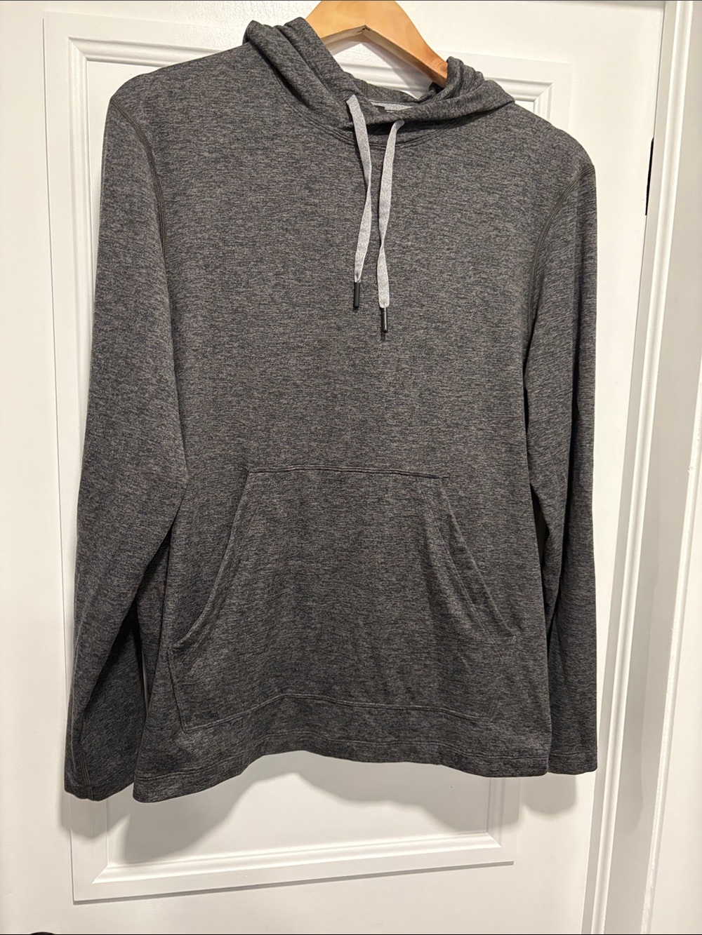 Lululemon Men’s Long sleeve Hoodie
